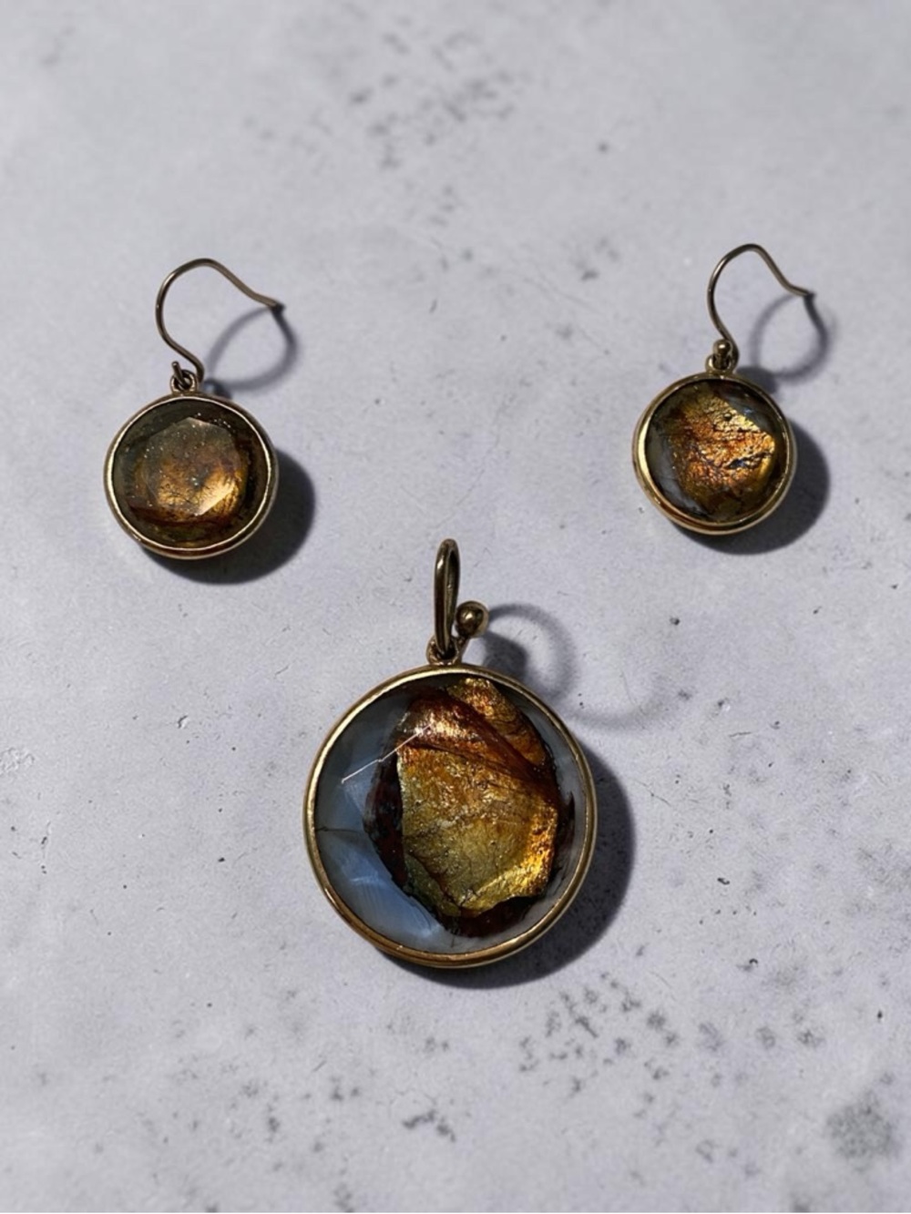 Unique Gold Tone Round Dangle Earrings and Pendant Jewelry Set
